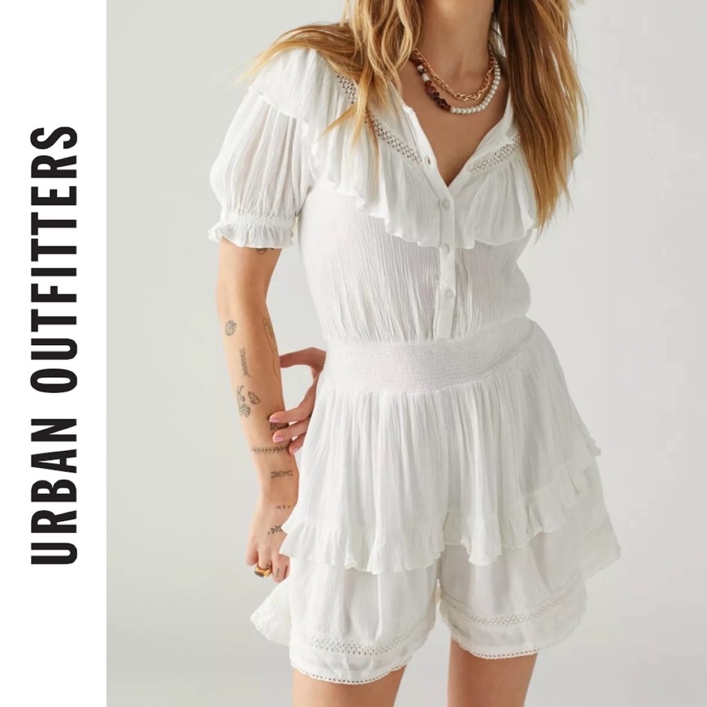 Urban Outfitters UO Topanga Ruffle Romper Boho Lace White‎ Size S Flowy Tiered